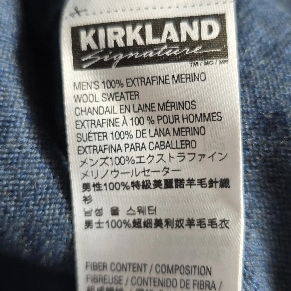 Kirkland Signature Blue Zip Up Mens Merino Wool Sweater. Size Medium. NWT.